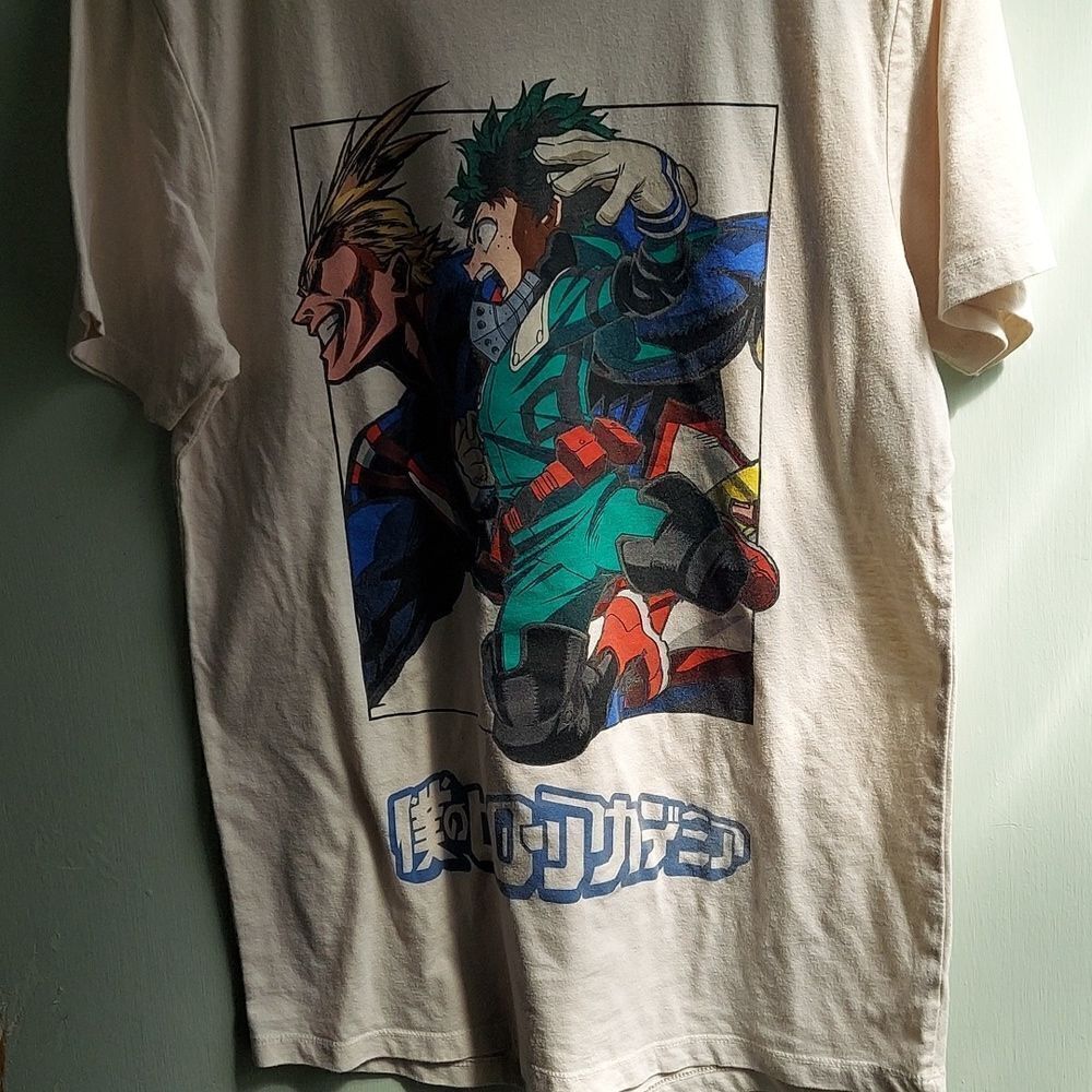 K. Horikoshi / Shueisha T-shirt Size M